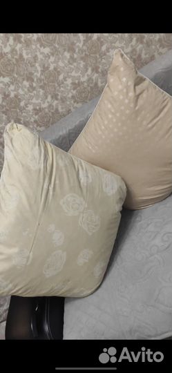Подушка перьевая новая
