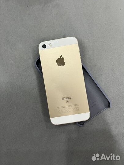 iPhone SE, 32 ГБ