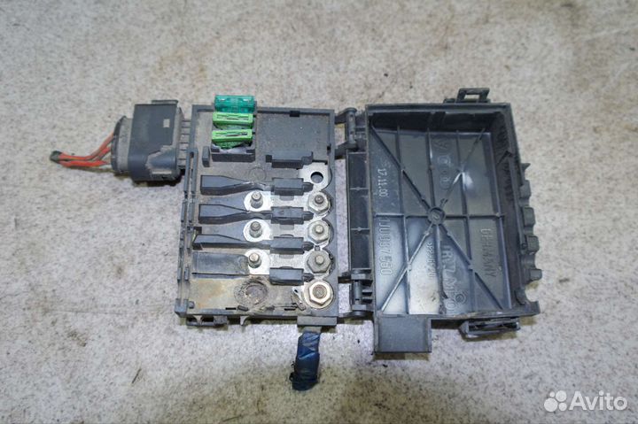 Блок предохранителей skoda octavia A4