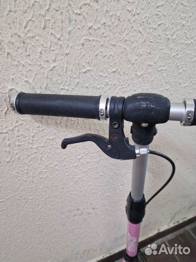 Самокат для девочки светящийся