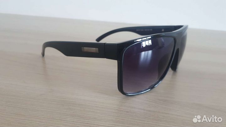 Солнцезащитные очки мужские