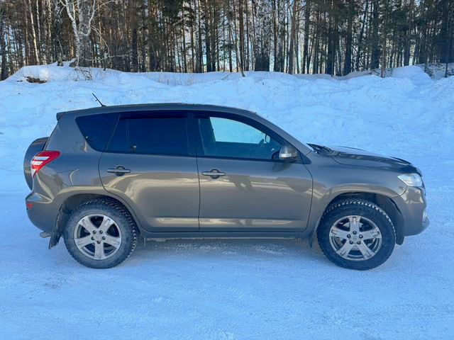 Диски на Toyota RAV4 в Тюмени