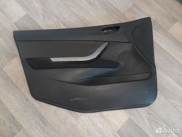 Обшивка двери передняя левая Peugeot 308 2007-2014