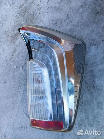 Задние фары prius 35