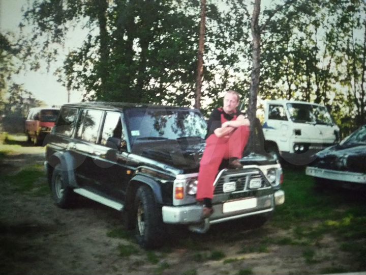 Машиноместо, > 30 м²