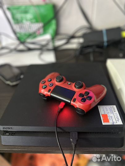 Sony PS4 с крутыми играми