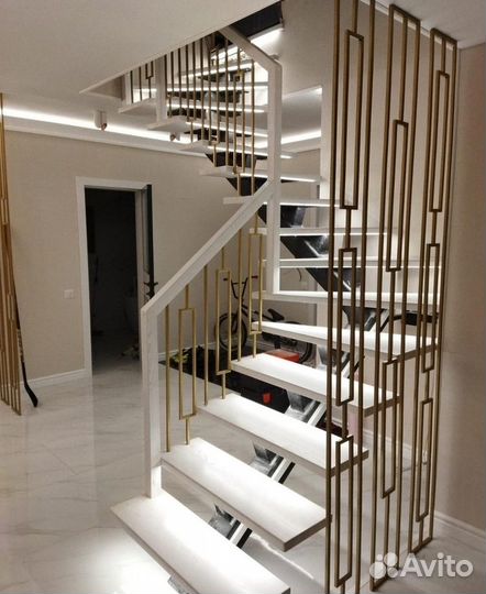 Лестница на металлокаркасе