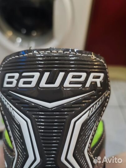 Хоккейные коньки bauer