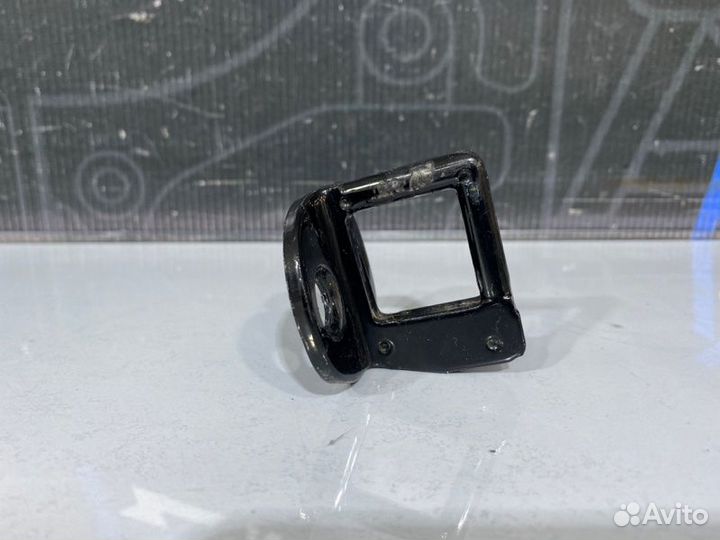 Петля замка двери Ford Explorer U251 4.6L 3V