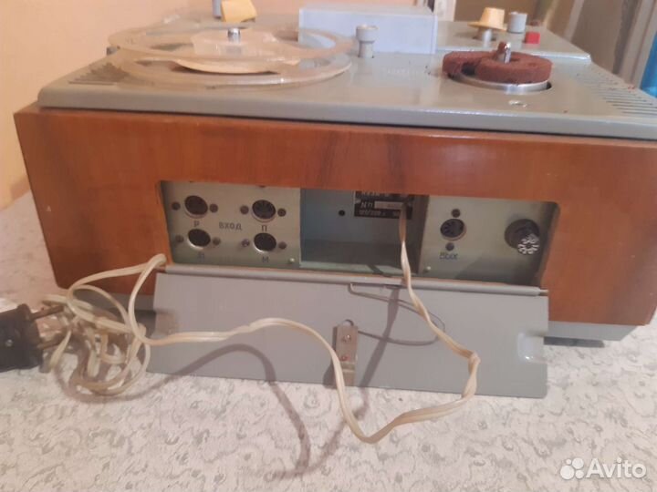 Катушечный магнитофон Яуза 6
