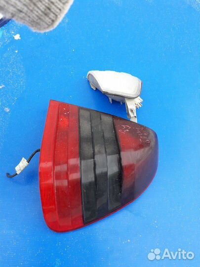 Фонарь задний правый Mercedes Benz W202 1993-2000