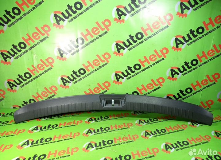 Накладка замка багажника nissan qashqai KNJ10