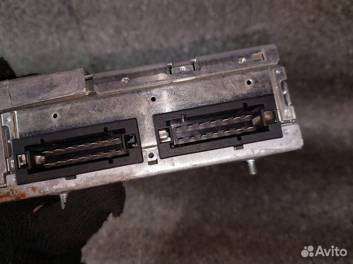 Усилитель акустической системы Mercedes-Benz S-Cla