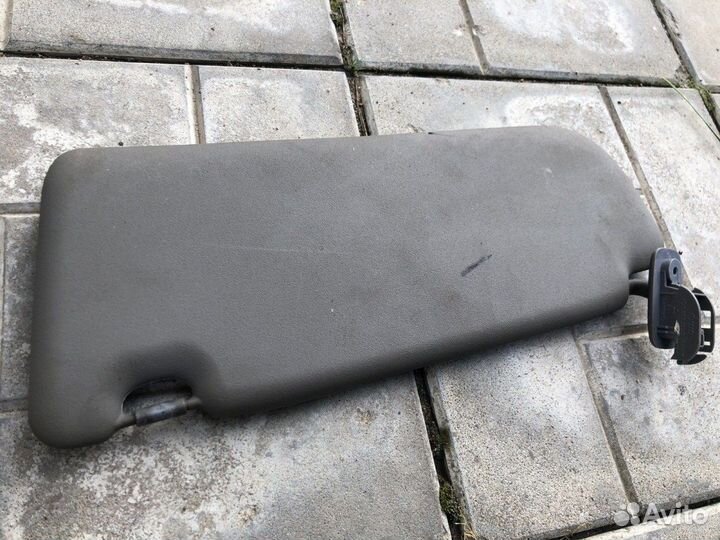 Козырек солнцезащитный передний правый Audi A4 B5