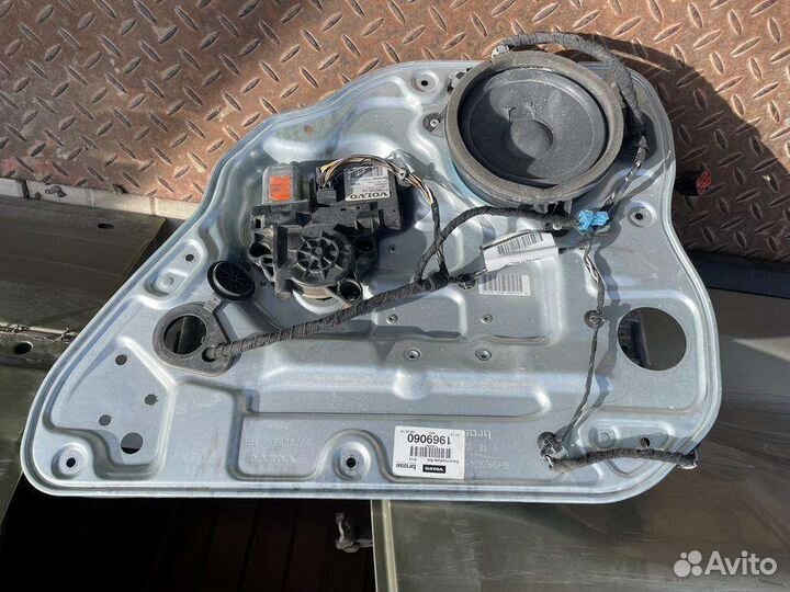 Стеклоподьемник volvo s40