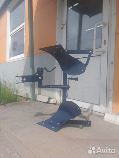 Плуг оборотный