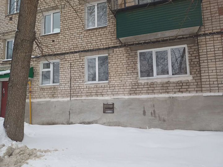 3-к. квартира, 50 м², 1/5 эт.