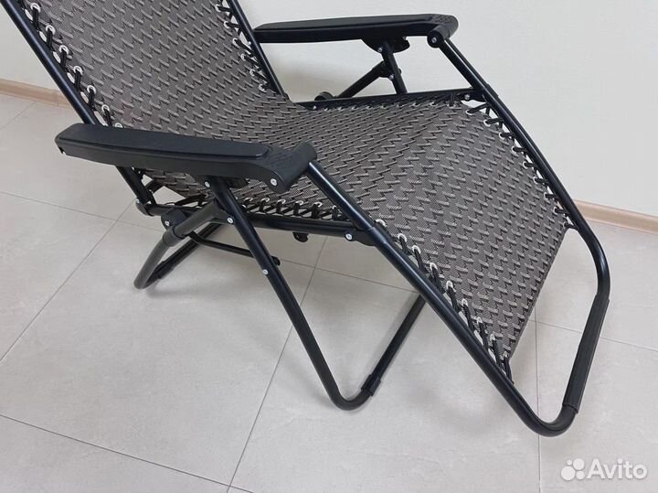 Кресло шезлонг складное с мягким подголовником
