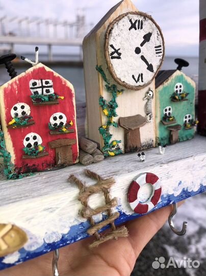 Ключница «Летняя улочка с Маяком» дрифтвуд