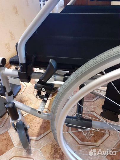 Инвалидная коляска новая