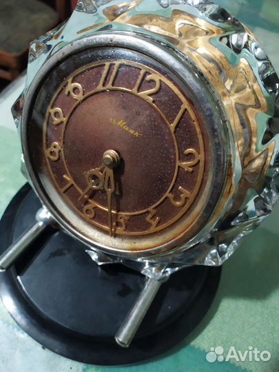 Настольные часы