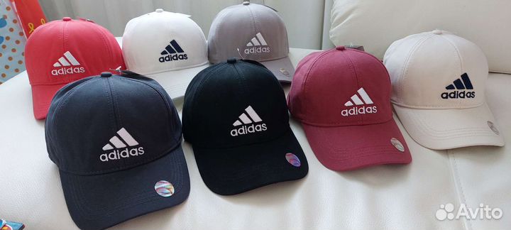 Бейсболка adidas чёрная, красная, молочная, белая