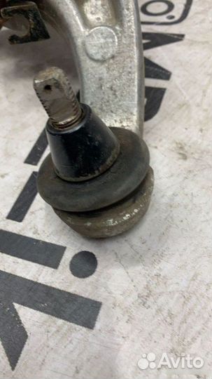 Рычаг Nissan Teana J31