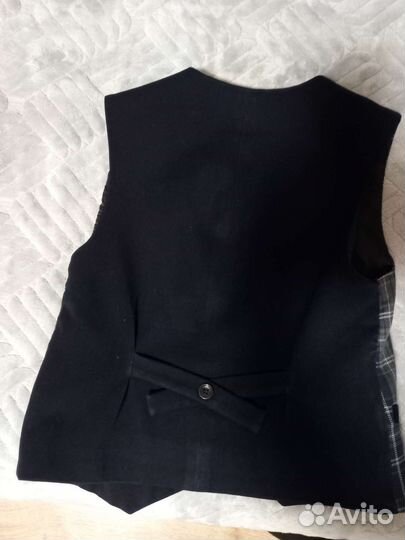 Жилетка для мальчика размер 32 рост 134