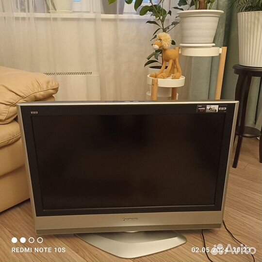 Телевизор Panasonic TX-32LX60P