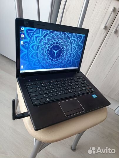 Ноутбук Lenovo / i5-2410M / HD6300M / 3GB / 320GB