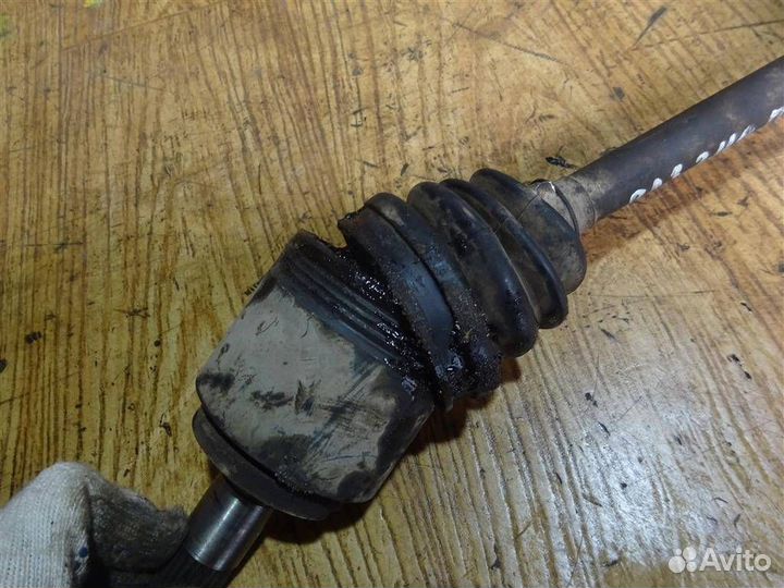 Полуось передняя левая ваз 2110