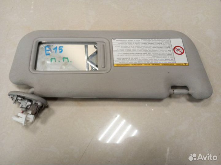 Козырек солнцезащитный правый Toyota Corolla E150
