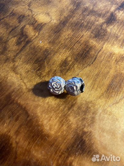 Украшение шарм