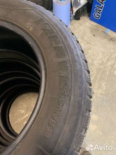 Kumho I'Zen Wis KW19 215/65 R16 98T