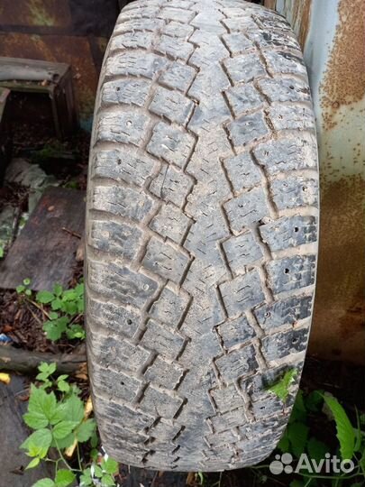 Nokian Tyres Hakkapeliitta LT 265/75 R16