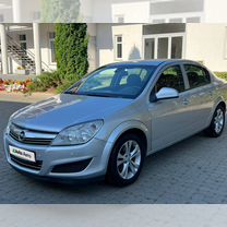 Opel Astra 1.8 AT, 2012, 136 000 км, с пробегом, цена 699 000 руб.