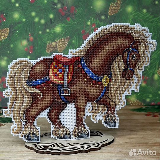 Игрушки: Конь богатырский