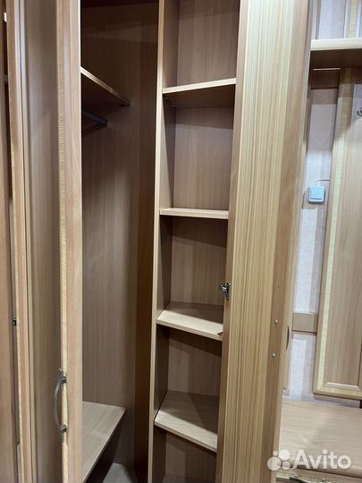 Угловой шкаф с обувницей