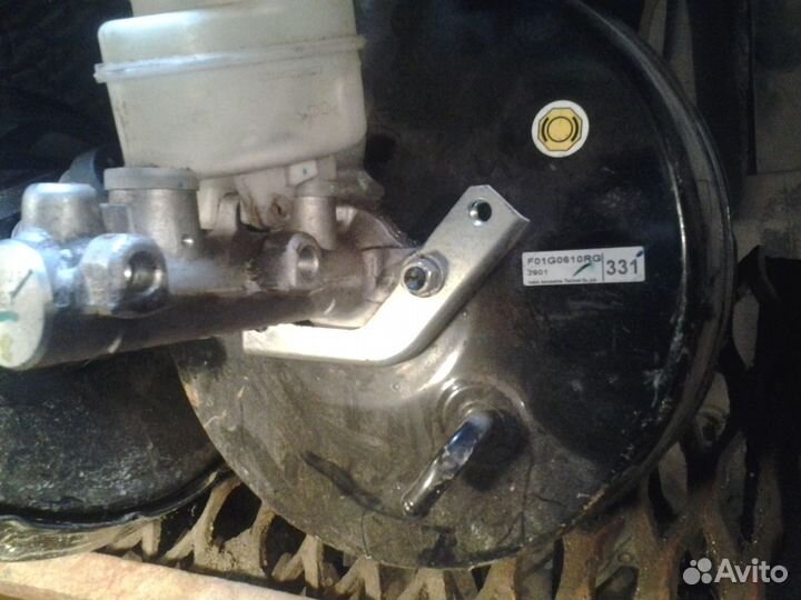 Вакумный уситель тормоза митсубиси л200