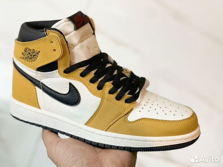 Кроссовки мужские оптом