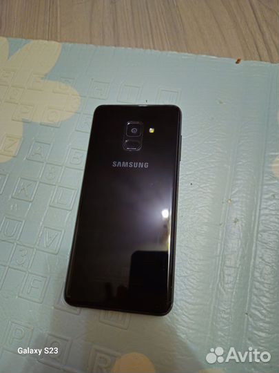 Samsung Galaxy A8 (2018), 4/32 ГБ