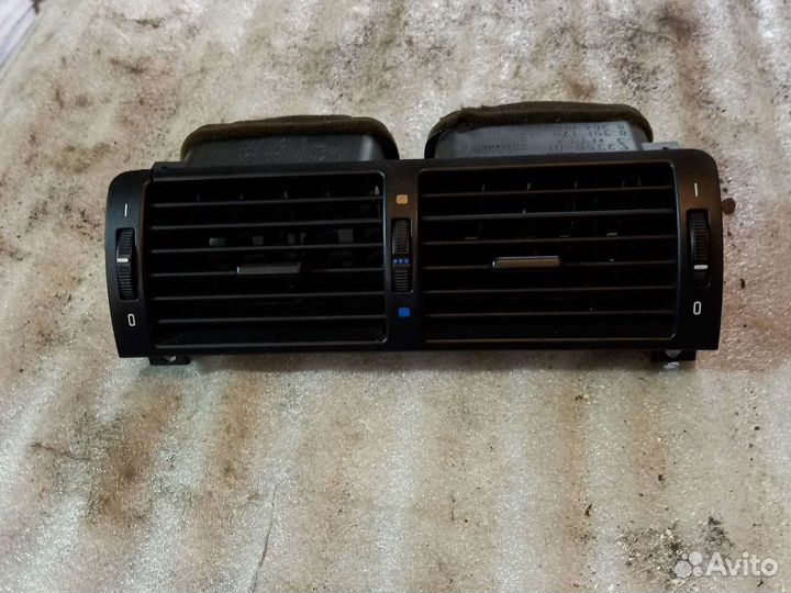 Воздуховод центральный BMW3 E46