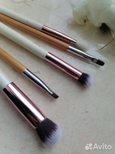 Кисти для макияжа новые