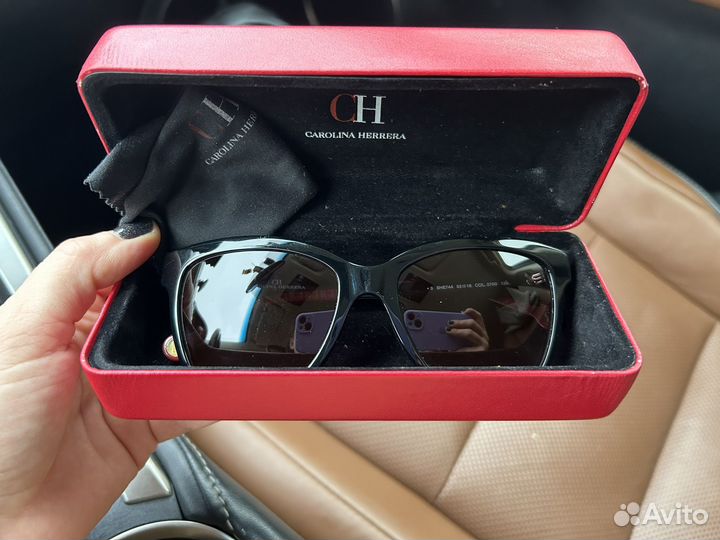 Бронь Солнцезащитные очки Carolina Herrera