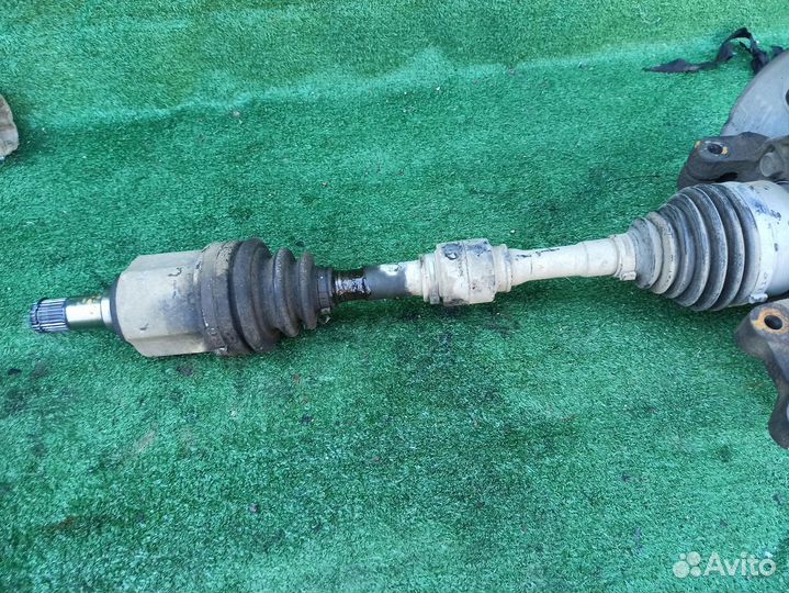 Привод (полуось) Mitsubishi Grandis