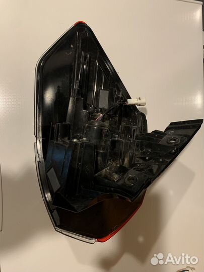 Задний фонарь Nissan x-trail