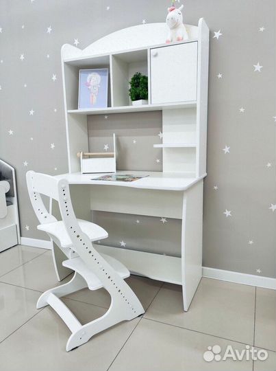Детский письменный стол