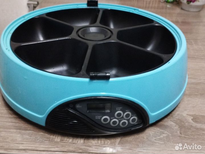 Кормушка для животных