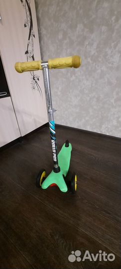 Самокат детский трехколесный