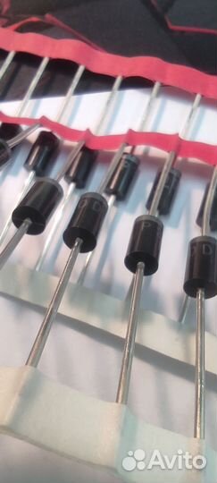 Диоды P300D (4 штуки)